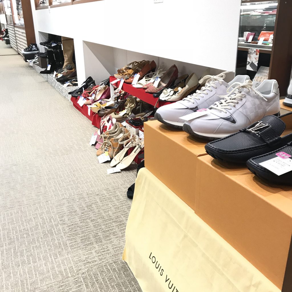 靴の買取なら「かんてい局へ」