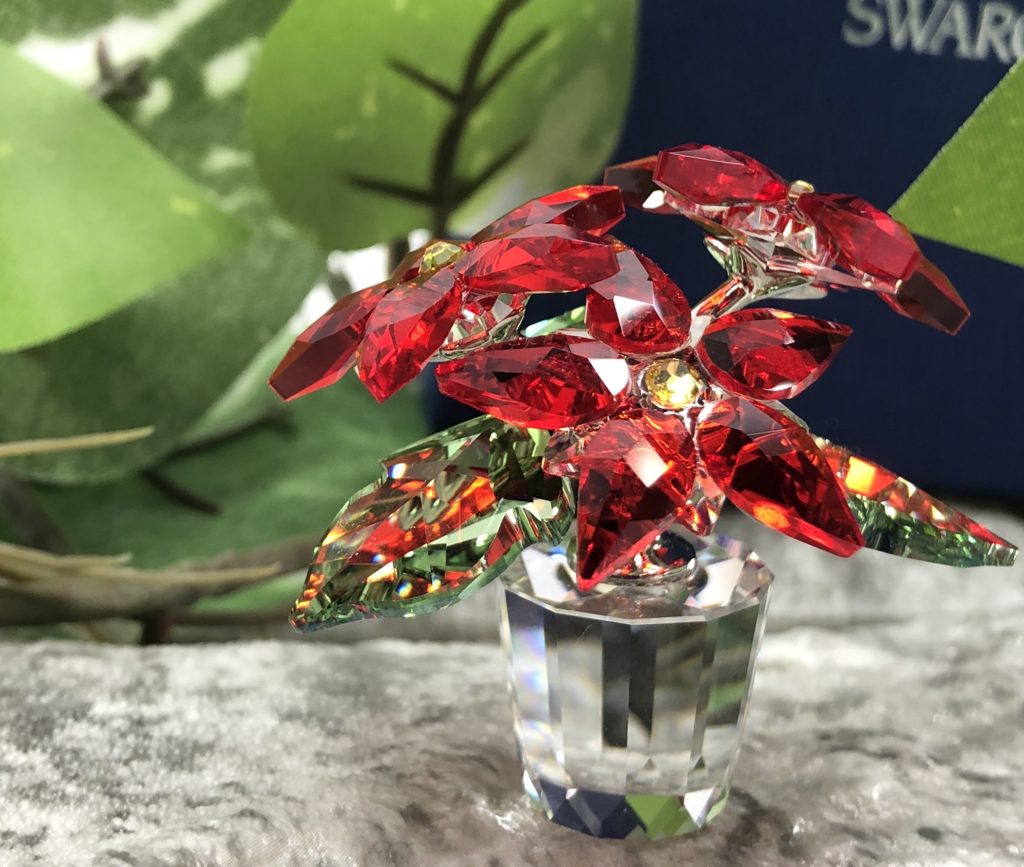 スワロフスキーのポインセチアが可愛い！