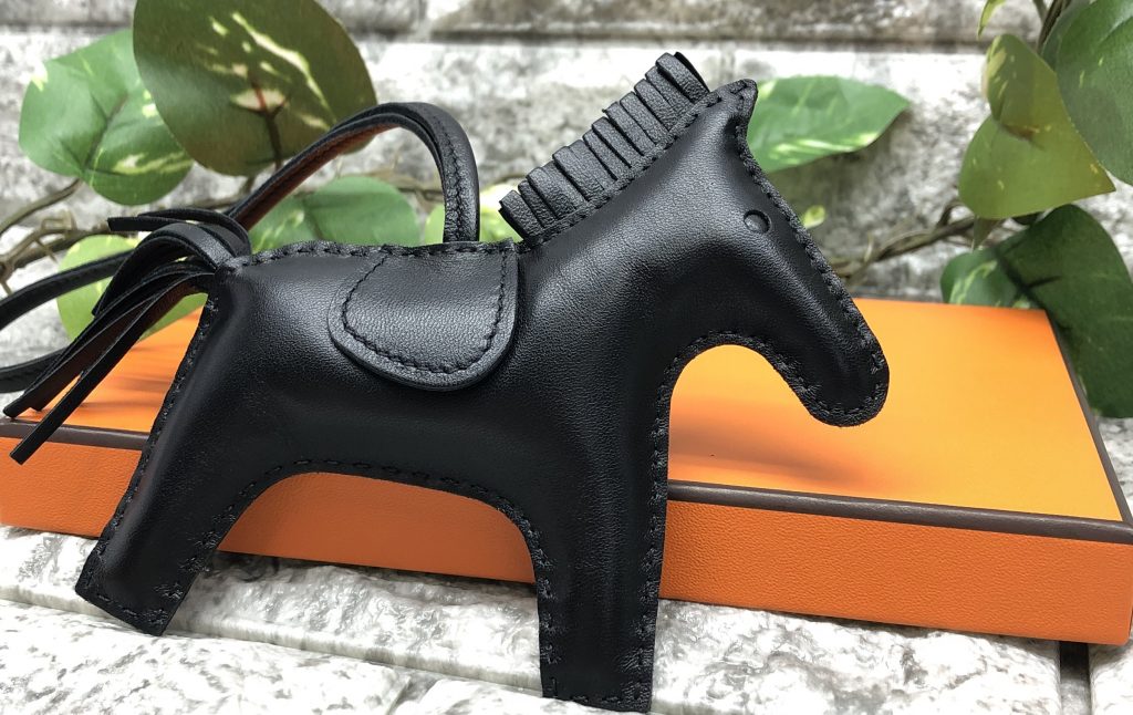 入手困難！ブラックのロデオチャームMMを買取しました