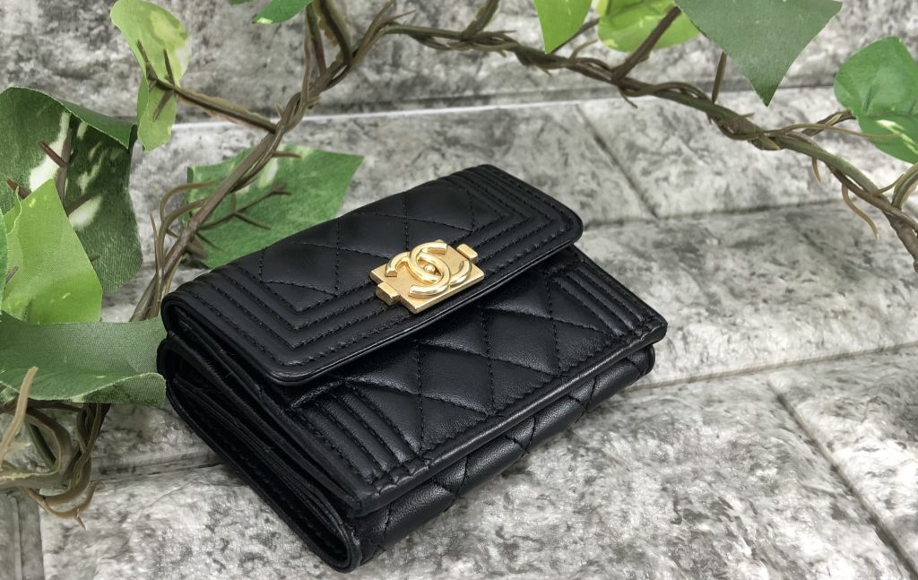 キャッシュレス時代のお財布は「シャネル」で決まり