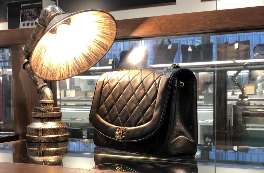 シャネル マトラッセを名古屋錦で高価買取してます