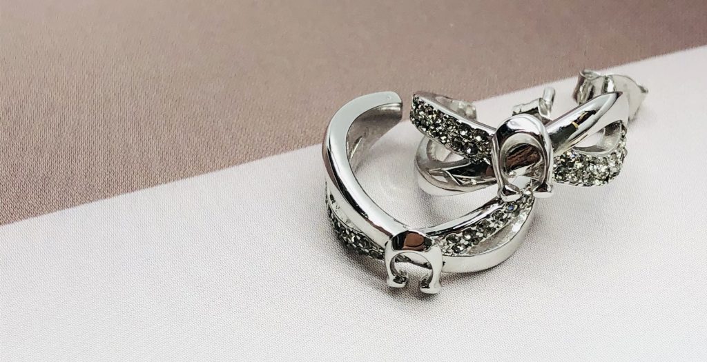 【使用済みもOK】コーチのピアスを買取できます！