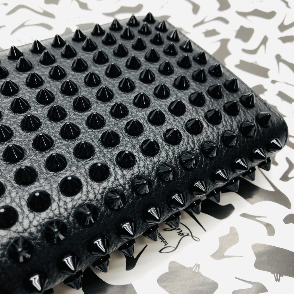 【名古屋】クリスチャンルブタン売るならお任せ下さい