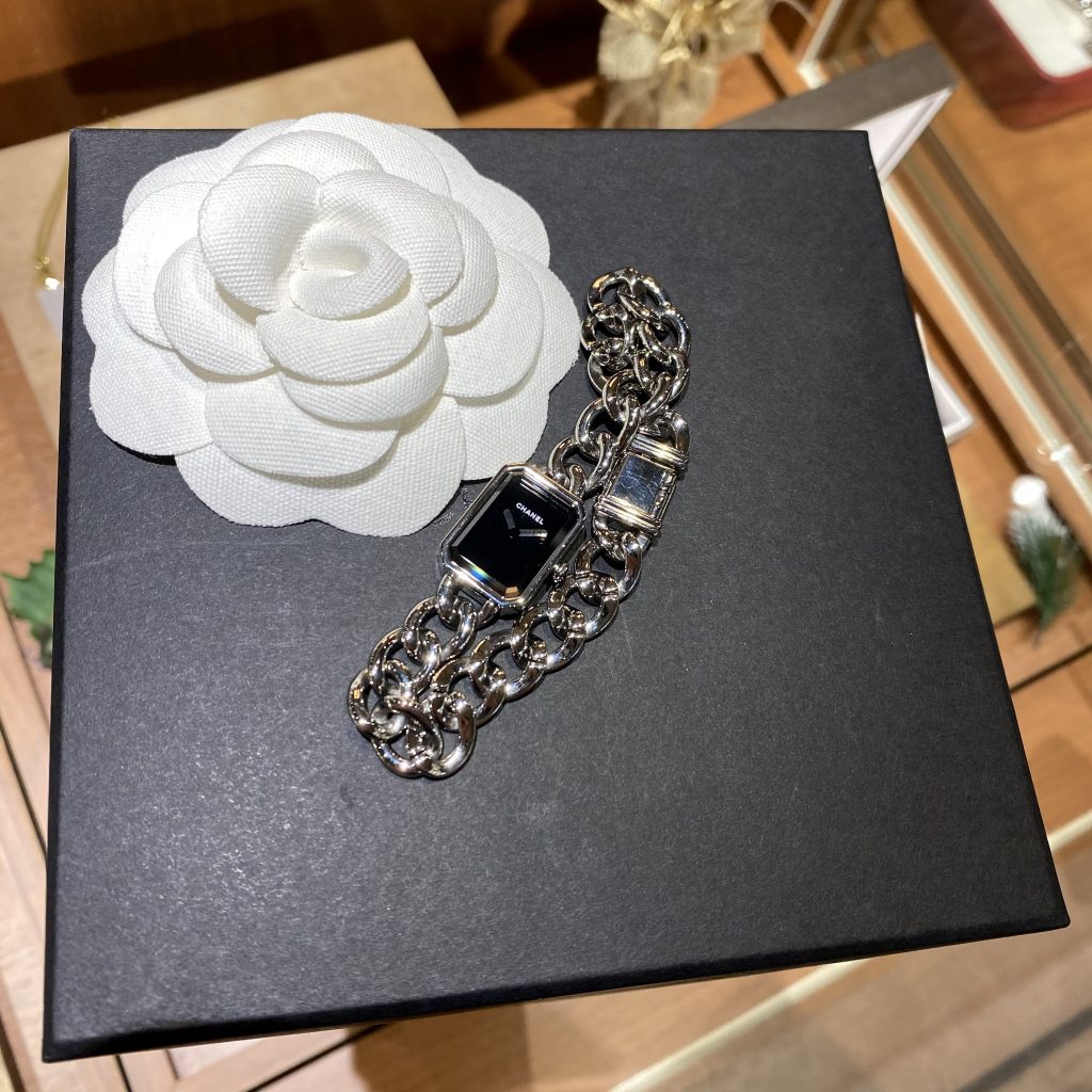 シャネルのプルミエールのご紹介♪買取も販売もしております