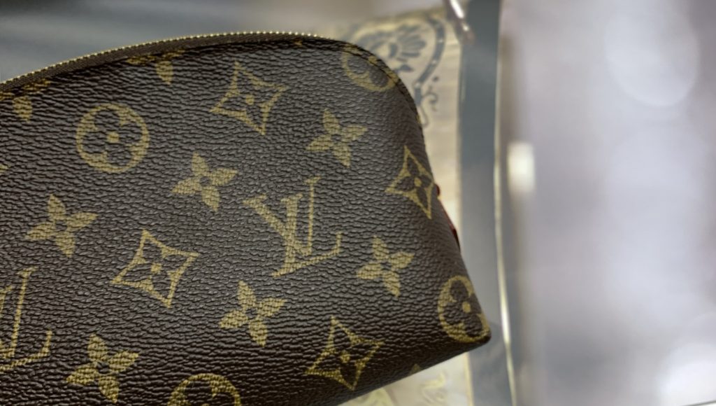 【プレゼント選び】オシャレなブランドポーチが欲しい方へ