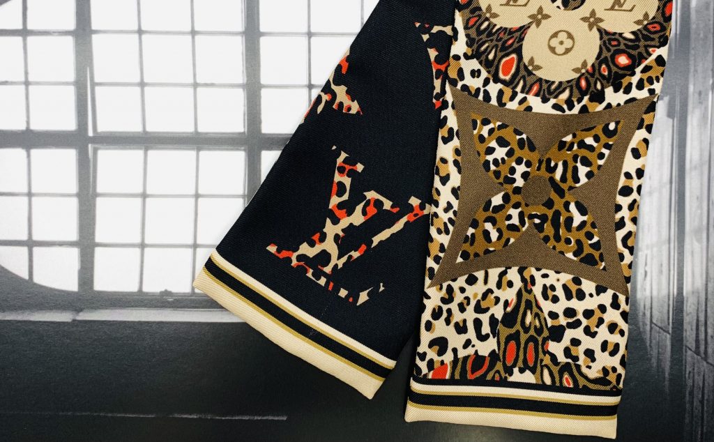 ルイヴィトンツイリースカーフ「バンドー」高価