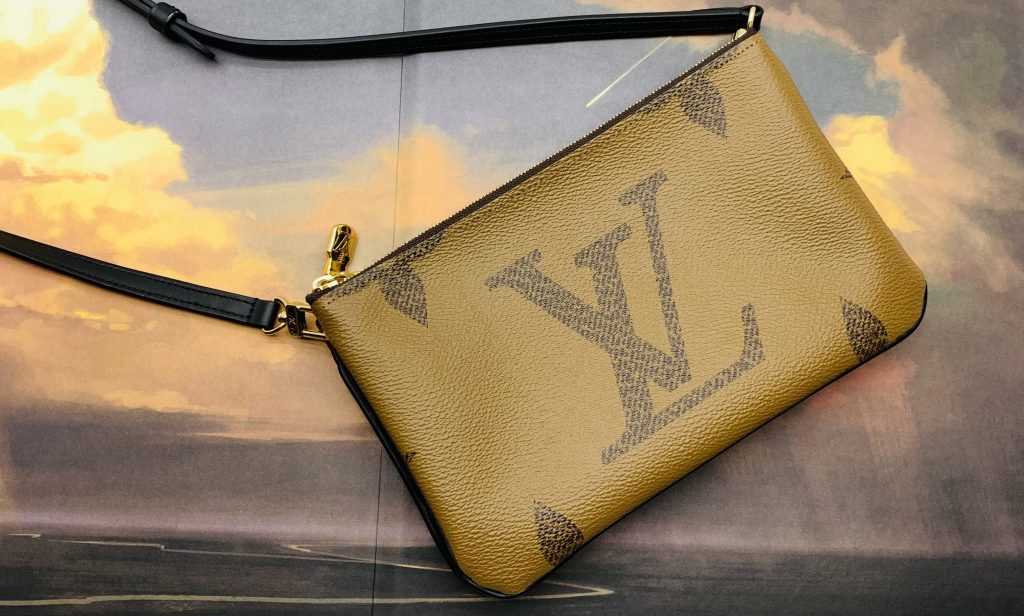 ポシェット･ドゥーブル ジップの使い勝手を質屋がご紹介